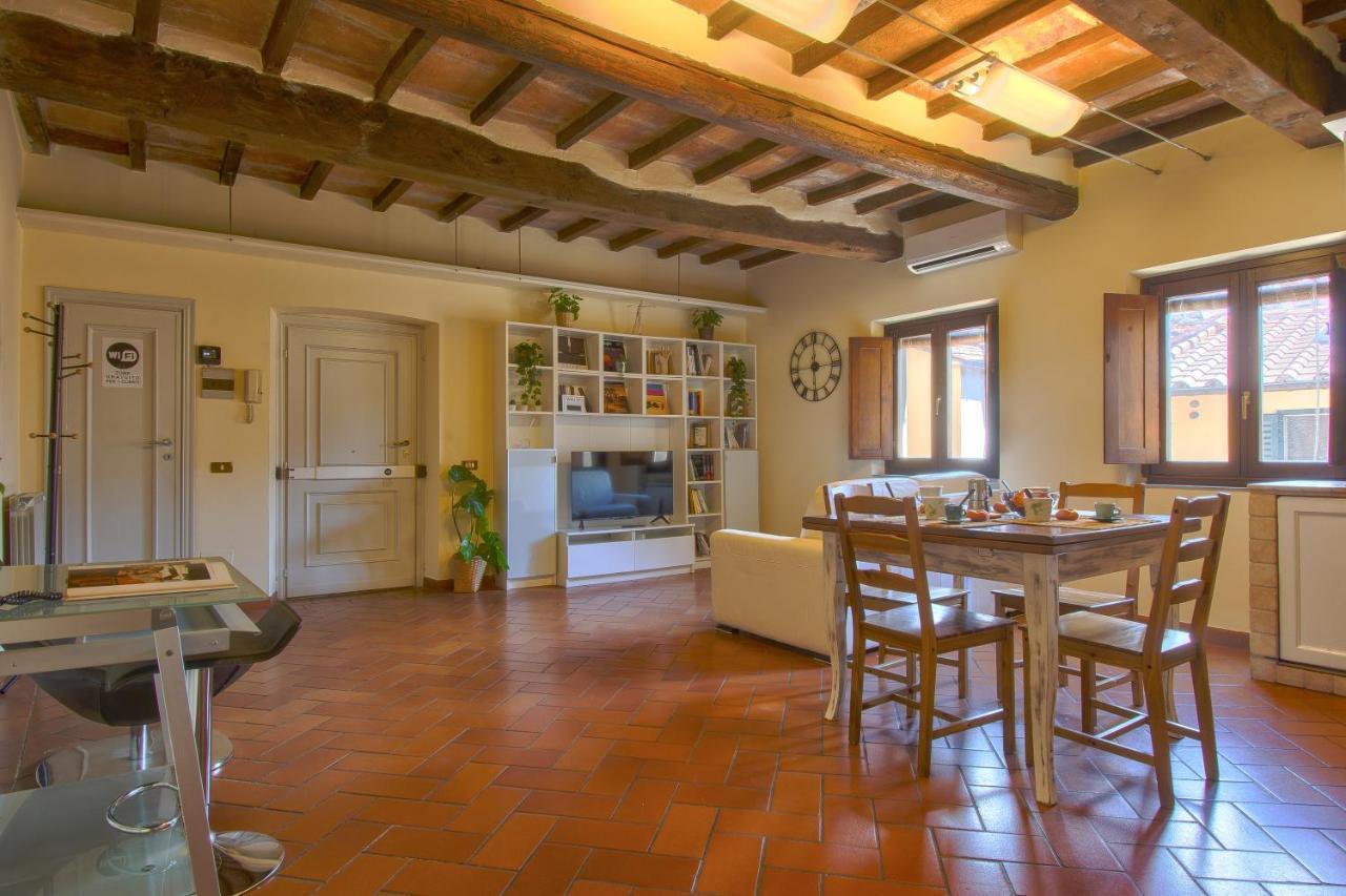 Appartamento Sulla Sala Pistoia Buitenkant foto